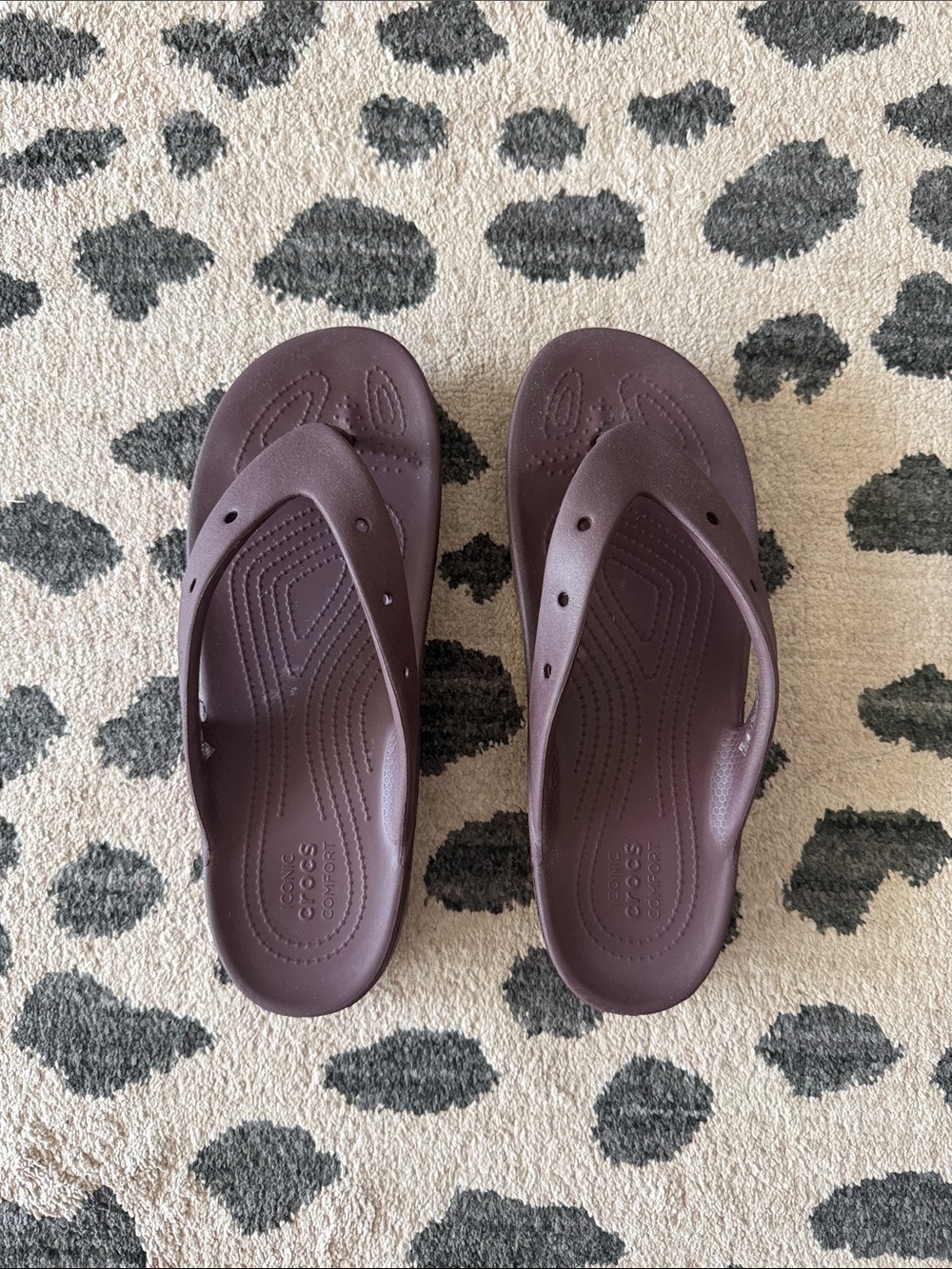 CROCS Women's Maroon Flip Platform Sandals
